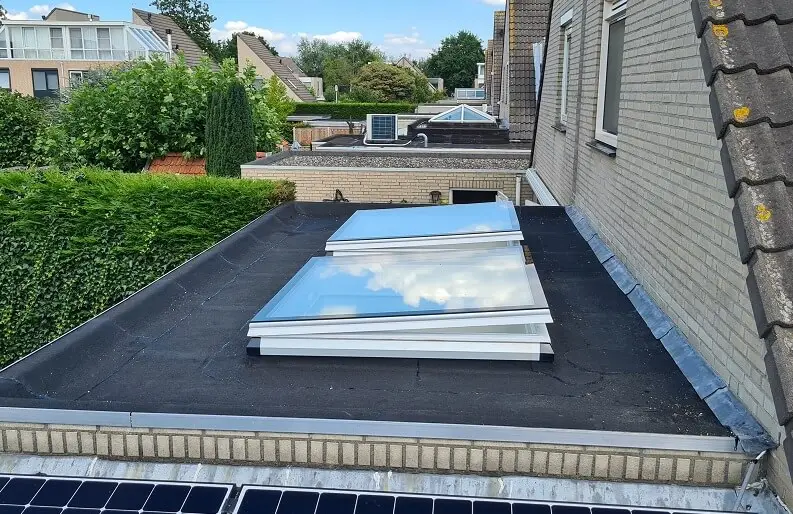 plaatsen-installeren- Lichtkoepels-oosterhout-breda-etten-leur